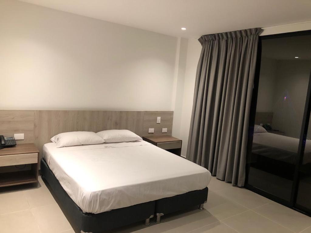Hotel Tucunare 伊尼里达 外观 照片